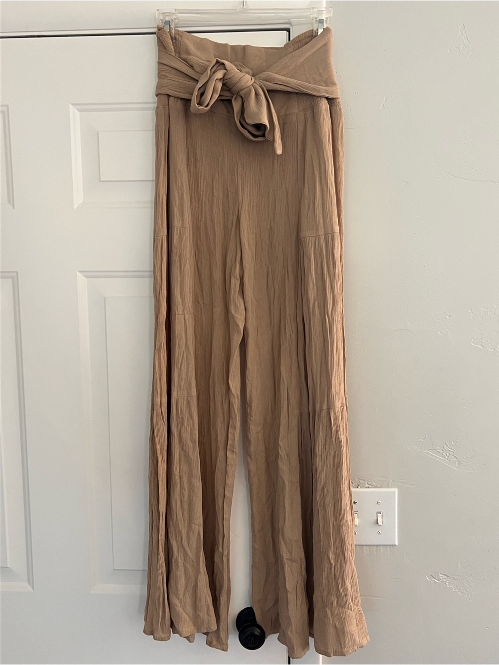 Rewash Wide-Leg Tie-Waist Pants in Tan